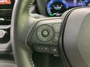 日々の運転を支えるスイッチ類を備えています。わかりやすい操作感で、快適なドライブをサポートするでしょう。