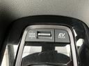 ドライブモードとEVモードを切り替えられるスイッチが備わっています。状況に応じて最適な走行モードを選択可能です。