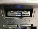 ETC車載器を装備しており、対応する料金所ではETCを利用した通過が可能です。高速道路の利用時に料金所での支払いをスムーズにし、日々のお出かけをサポートします。