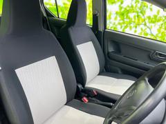「この車の写真をもっと見たい」「状態が気になる」「この装備はついている？」どんな小さな疑問でもお気軽にお問い合わせください！ 4