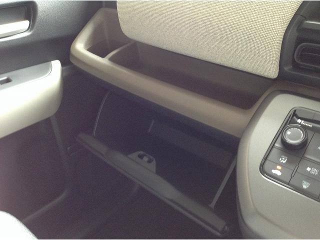 フリード エアー　Ｈｏｎｄａ　ＳＥＮＳＩＮＧ　純正フルセグナビ　Ｂカメラ　両側電動スライドドア　スマートキー　アイドリングストップ　ＥＴＣ　ＥＣＳ　ＡＣＣ　ＬＥＤヘッドライト（31枚目）