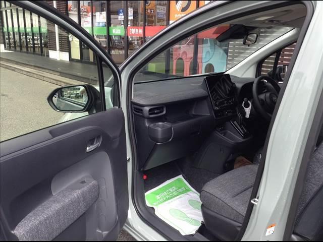 シエンタ ＨＹＢＲＩＤ　Ｚ　７人乗り（30枚目）