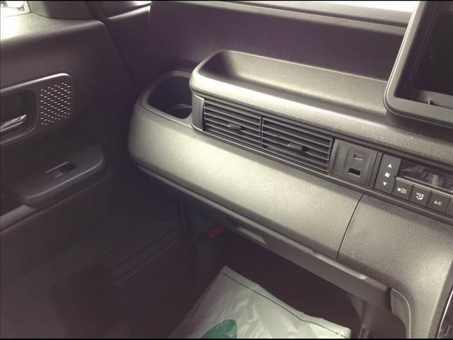 Ｎ－ＢＯＸカスタム ベースグレード　Ｈｏｎｄａ　ＳＥＮＳＩＮＧ　両側スライド片側電動ドア　スマートキー　シートヒーター　ＡＣＣ　ＥＣＳ　ＬＥＤヘッドライト（30枚目）
