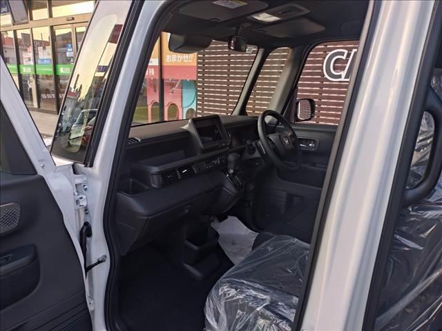 Ｎ－ＢＯＸカスタム ターボ　Ｈｏｎｄａ　ＳＥＮＳＩＮＧ　両側電動スライドドア　スマートキー　クリアランスソナー　アイドリングストップ　ＥＣＳ　ＡＣＣ　ＬＥＤヘッドライト　ＭＴモード付（12枚目）