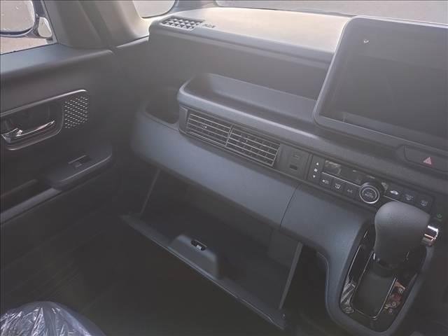 Ｎ－ＢＯＸカスタム ターボ　Ｈｏｎｄａ　ＳＥＮＳＩＮＧ　両側電動スライドドア　スマートキー　クリアランスソナー　アイドリングストップ　ＥＣＳ　ＡＣＣ　ＬＥＤヘッドライト　ＭＴモード付（30枚目）