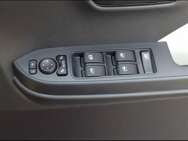 タント Ｘ　両側スライド片側電動ドア　衝突被害軽減ブレーキ　スマートキー　クリアランスソナー　アイドリングストップ　ＥＣＳ　ＬＥＤヘッドライト（32枚目）