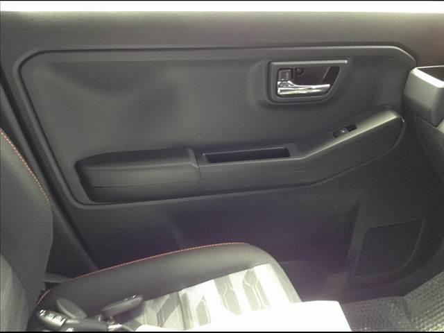 タフト Ｇ　メッキパック　衝突被害軽減ブレーキ　スマートキー　クリアランスソナー　アイドリングストップ　ＥＣＳ　シートヒーター　ＬＥＤヘッドライト（26枚目）