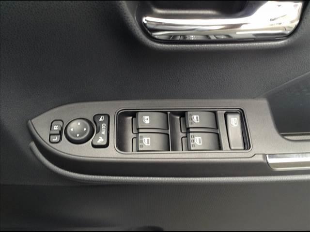 タント カスタムＸ　両側電動スライドドア　衝突被害軽減ブレーキ　スマートキー　クリアランスソナー　アイドリングストップ　ＥＣＳ　ＬＥＤヘッドライト（32枚目）