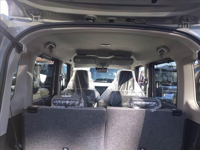 スペーシア ハイブリッドＸ　届出済未使用車・両側電動スライドドア・ＬＥＤヘッドランプ・サーキュレーター・運転席シートリフター・パーソナルテーブル・助手席シートアンダートレイ・フロントアームレスト・ＵＳＢ電源ソケット（9枚目）