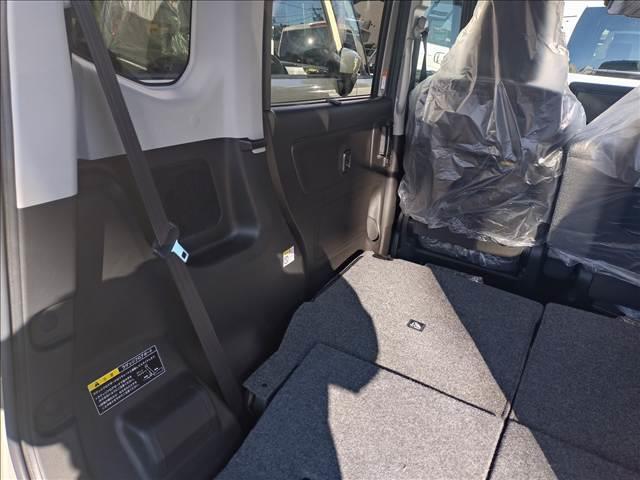 スペーシア ハイブリッドＸ　届出済未使用車・両側電動スライドドア・ＬＥＤヘッドランプ・サーキュレーター・運転席シートリフター・パーソナルテーブル・助手席シートアンダートレイ・フロントアームレスト・ＵＳＢ電源ソケット（12枚目）