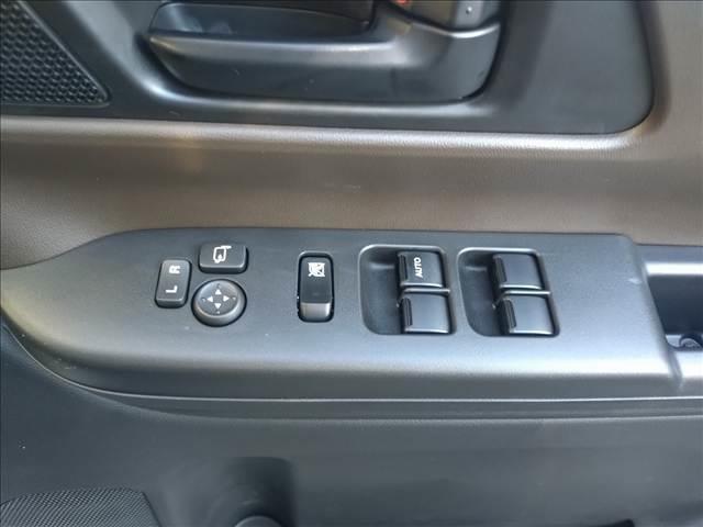 スペーシア ハイブリッドＸ　届出済未使用車・両側電動スライドドア・ＬＥＤヘッドランプ・サーキュレーター・運転席シートリフター・パーソナルテーブル・助手席シートアンダートレイ・フロントアームレスト・ＵＳＢ電源ソケット（30枚目）