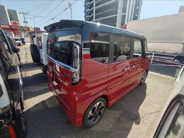 スペーシアカスタム ハイブリッドXS 届出済未使用車・両側電動スライドドア・LEDヘッドランプ・サーキュレーター・運転席シートリフター・パーソナルテーブル・助手席シートアンダートレイ・フロントアームレスト・USB電源ソケット(6枚目)