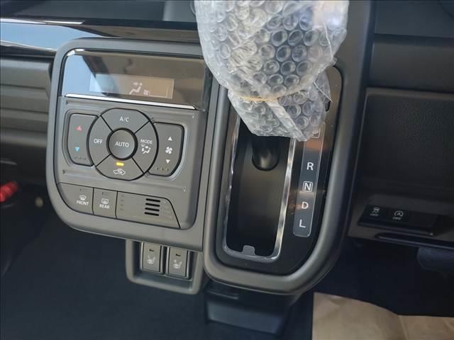 スペーシアカスタム ハイブリッドXS 届出済未使用車・両側電動スライドドア・LEDヘッドランプ・サーキュレーター・運転席シートリフター・パーソナルテーブル・助手席シートアンダートレイ・フロントアームレスト・USB電源ソケット(17枚目)