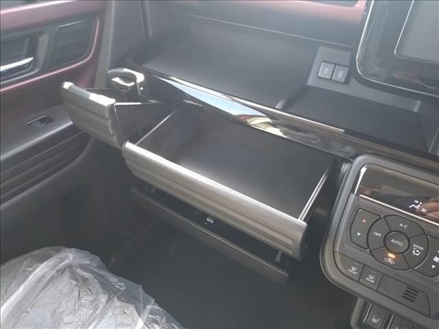 スペーシアカスタム ハイブリッドXS 届出済未使用車・両側電動スライドドア・LEDヘッドランプ・サーキュレーター・運転席シートリフター・パーソナルテーブル・助手席シートアンダートレイ・フロントアームレスト・USB電源ソケット(20枚目)