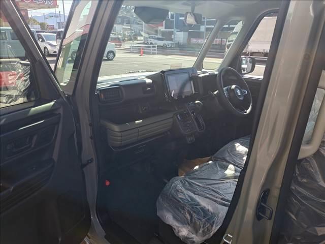 スペーシアギア ハイブリッドＸＺ　全方位モニター付ナビ・スズキコネクト対応　両側電動スライドドア　衝突被害軽減ブレーキ　スマートキー　車線逸脱防止装置　クリアランスソナー　アイドリングストップ　ＥＣＳ　ＡＣＣ　ＬＥＤヘッドライト（13枚目）