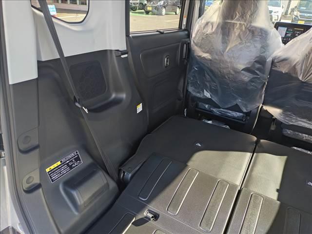 スペーシアギア ハイブリッドＸＺ　全方位モニター付ナビ・スズキコネクト対応　両側電動スライドドア　衝突被害軽減ブレーキ　スマートキー　車線逸脱防止装置　クリアランスソナー　アイドリングストップ　ＥＣＳ　ＡＣＣ　ＬＥＤヘッドライト（18枚目）