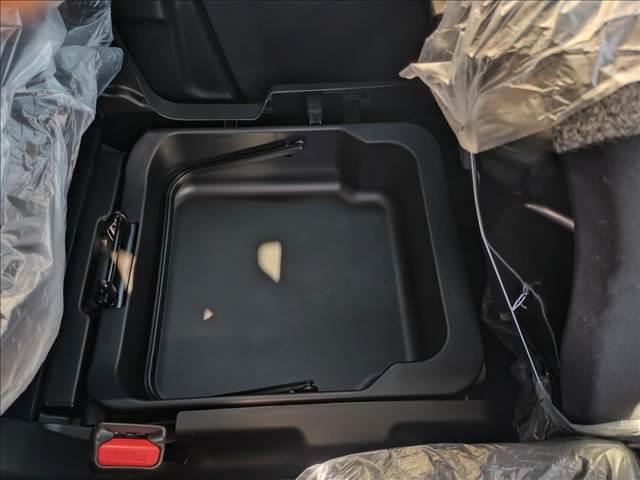 スペーシアギア ハイブリッドＸＺ　全方位モニター付ナビ・スズキコネクト対応　両側電動スライドドア　衝突被害軽減ブレーキ　スマートキー　車線逸脱防止装置　クリアランスソナー　アイドリングストップ　ＥＣＳ　ＡＣＣ　ＬＥＤヘッドライト（39枚目）