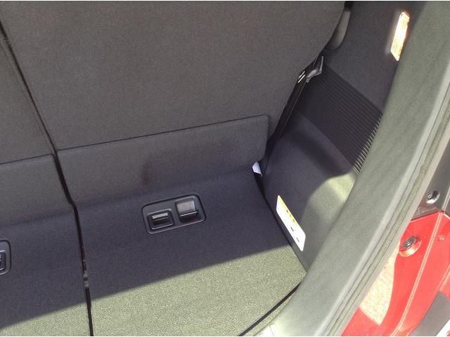 Ｎ－ＢＯＸカスタム コーディネートスタイル　Ｈｏｎｄａ　ＳＥＮＳＩＮＧ　ダイレクトプロジェクション式フルＬＥＤヘッドライト　前席用ｉ－サイドエアバッグシステム＋サイドカーテンエアバッグシステム　電子制御パーキングブレーキ、オートブレーキホールド（15枚目）