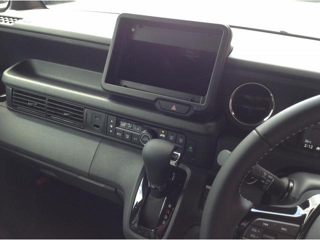 Ｎ－ＢＯＸカスタム コーディネートスタイル　Ｈｏｎｄａ　ＳＥＮＳＩＮＧ　ダイレクトプロジェクション式フルＬＥＤヘッドライト　前席用ｉ－サイドエアバッグシステム＋サイドカーテンエアバッグシステム　電子制御パーキングブレーキ、オートブレーキホールド（26枚目）
