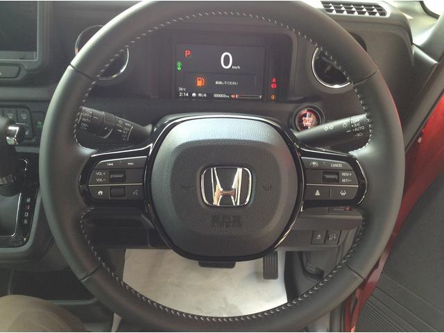Ｎ－ＢＯＸカスタム コーディネートスタイル　Ｈｏｎｄａ　ＳＥＮＳＩＮＧ　ダイレクトプロジェクション式フルＬＥＤヘッドライト　前席用ｉ－サイドエアバッグシステム＋サイドカーテンエアバッグシステム　電子制御パーキングブレーキ、オートブレーキホールド（39枚目）