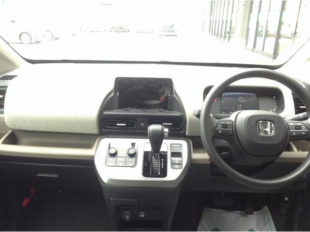 フリード エアー　Ｈｏｎｄａ　ＳＥＮＳＩＮＧ　両側電動スライドドア　スマートキー　ＬＥＤヘッドライト（2枚目）