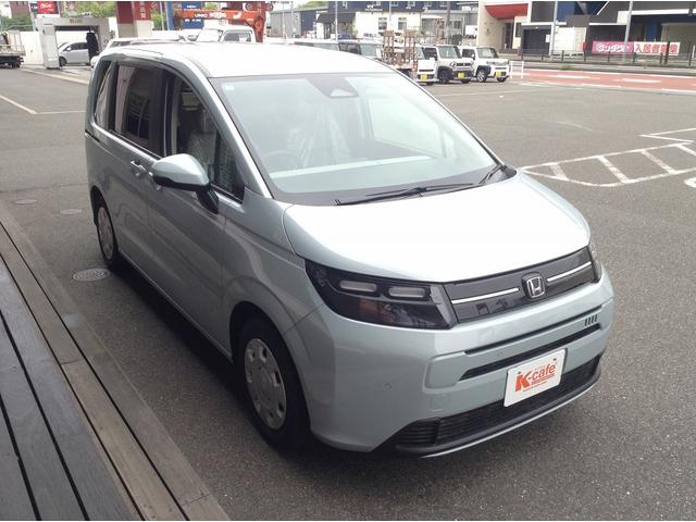 フリード エアー　Ｈｏｎｄａ　ＳＥＮＳＩＮＧ　両側電動スライドドア　スマートキー　ＬＥＤヘッドライト（5枚目）