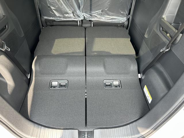Ｎ－ＢＯＸカスタム ベースグレード　Ｈｏｎｄａ　ＳＥＮＳＩＮＧ　両側スライド片側電動ドア　スマートキー　シートヒーター　ＬＥＤヘッドライト（7枚目）