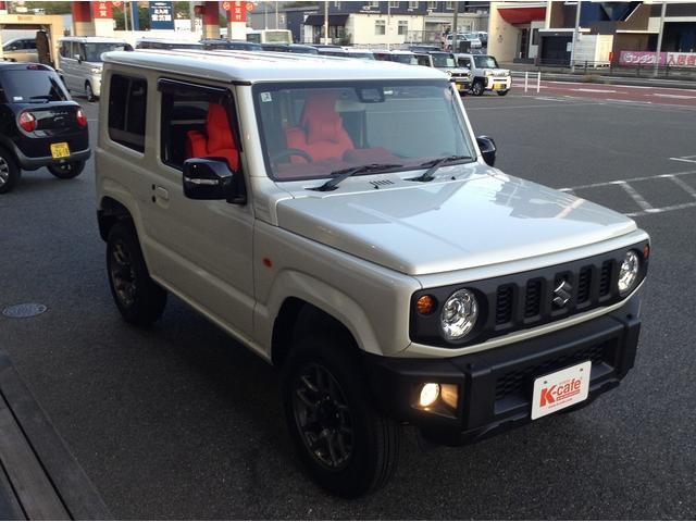 ジムニー ＸＣ　衝突被害軽減ブレーキ　車線逸脱防止装置　スマートキー　ヒルディセントコントロール　クリアランスソナー　アイドリングストップ　シートヒーター　ＥＣＳ　ＡＣＣ　ＬＥＤヘッドライト（5枚目）