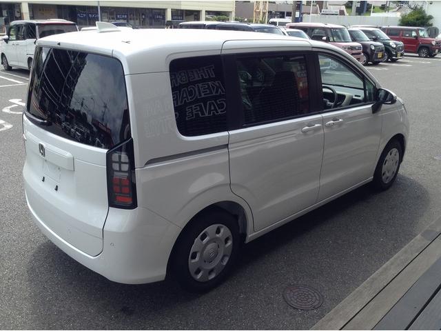 フリード エアー　Ｈｏｎｄａ　ＳＥＮＳＩＮＧ　両側電動スライドドア　スマートキー　クリアランスソナー　アイドリングストップ　ＥＣＳ　ＡＣＣ　ＬＥＤヘッドライト（6枚目）