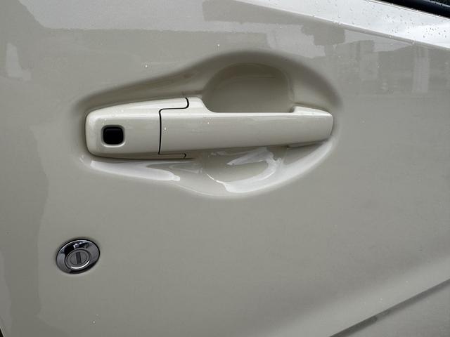 ワゴンＲ ＦＸ　衝突被害軽減ブレーキ　クリアランスソナー　スマートキー　車線逸脱防止装置　ＥＣＳ　シートヒーター　ＣＤプレーヤー（16枚目）