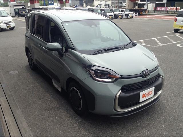 シエンタ ハイブリッドＺ　純正ディスプレイオーディオ・バックカメラ　衝突被害軽減ブレーキ　両側電動スライドドア　スマートキー　シート・ハンドルヒーター　ＥＴＣ　ＥＣＳ　ＬＥＤヘッドライト（5枚目）