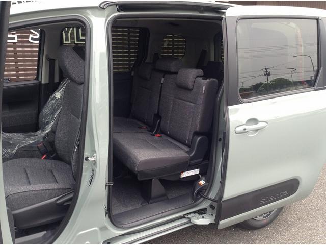 シエンタ ハイブリッドＺ　純正ディスプレイオーディオ・バックカメラ　衝突被害軽減ブレーキ　両側電動スライドドア　スマートキー　シート・ハンドルヒーター　ＥＴＣ　ＥＣＳ　ＬＥＤヘッドライト（11枚目）