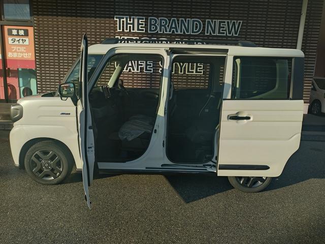 スペーシアギア ハイブリッドＸＺ　両側電動スライドドア　衝突被害軽減ブレーキ　スマートキー　クリアランスソナー　アイドリングストップ　サーキュレーター　ＥＣＳ　ＡＣＣ　ＬＥＤヘッドライト（10枚目）