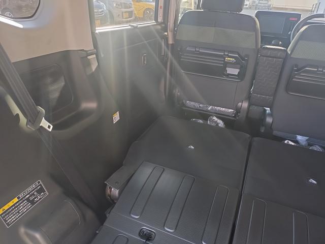 スペーシアギア ハイブリッドＸＺ　両側電動スライドドア　衝突被害軽減ブレーキ　スマートキー　クリアランスソナー　アイドリングストップ　サーキュレーター　ＥＣＳ　ＡＣＣ　ＬＥＤヘッドライト（16枚目）