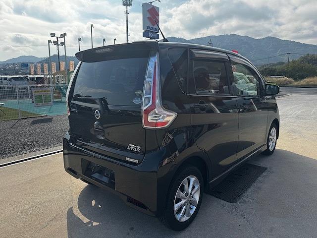 デイズ ハイウェイスター　Ｘ　ナビ・バックカメラ　衝突被害軽減ブレーキ　スマートキー　アイドリングストップ　ＥＣＳ　ＨＩＤヘッドライト（10枚目）