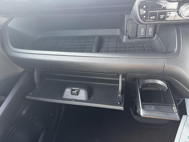Ｎ－ＢＯＸカスタム Ｌ　Ｈｏｎｄａ　ＳＥＮＳＩＮＧ　フルセグナビＢｌｕｅｔｏｏｔｈ付　バックカメラ　両側スライド片側電動ドア　スマートキー　シートヒーター　ＡＣＣ　ＥＣＳ　ＥＴＣ　ＬＥＤヘッドライト（49枚目）