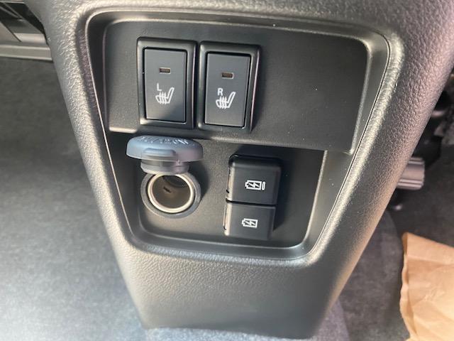 ハスラー ハイブリッドＸ　衝突被害軽減ブレーキ　車線逸脱防止装置　スマートキー　クリアランスソナー　アイドリングストップ　ＡＣＣ　ＥＣＳ　シートヒーター　ＬＥＤヘッドライト（29枚目）