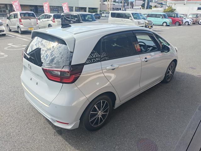 フィット ホーム　Ｈｏｎｄａ　ＳＥＮＳＩＮＧ　純正フルセグナビ　Ｂｌｕｅｔｏｏｔｈ付　バックカメラ　スマートキー　クリアランスソナー　ＡＣＣ　ＥＴＣ　ＥＣＳ　ドライブレコーダー　ＬＥＤヘッドライト（6枚目）