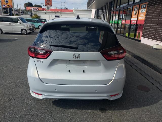 フィット ホーム　Ｈｏｎｄａ　ＳＥＮＳＩＮＧ　純正フルセグナビ　Ｂｌｕｅｔｏｏｔｈ付　バックカメラ　スマートキー　クリアランスソナー　ＡＣＣ　ＥＴＣ　ＥＣＳ　ドライブレコーダー　ＬＥＤヘッドライト（7枚目）