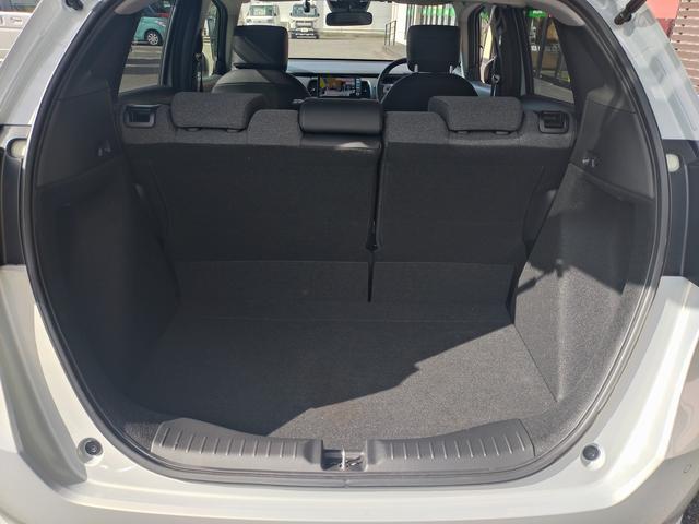 フィット ホーム　Ｈｏｎｄａ　ＳＥＮＳＩＮＧ　純正フルセグナビ　Ｂｌｕｅｔｏｏｔｈ付　バックカメラ　スマートキー　クリアランスソナー　ＡＣＣ　ＥＴＣ　ＥＣＳ　ドライブレコーダー　ＬＥＤヘッドライト（11枚目）