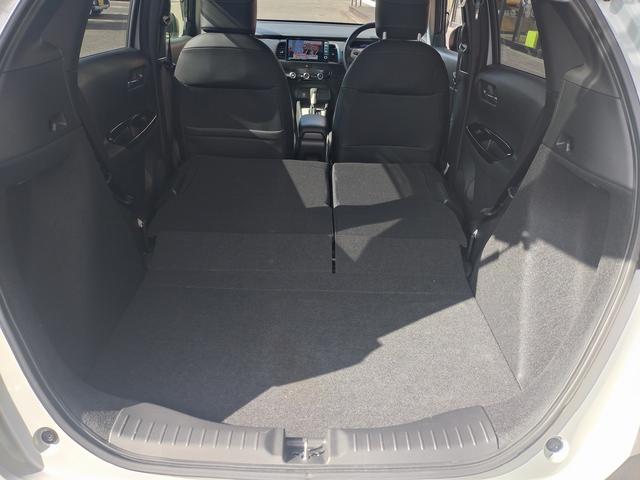 フィット ホーム　Ｈｏｎｄａ　ＳＥＮＳＩＮＧ　純正フルセグナビ　Ｂｌｕｅｔｏｏｔｈ付　バックカメラ　スマートキー　クリアランスソナー　ＡＣＣ　ＥＴＣ　ＥＣＳ　ドライブレコーダー　ＬＥＤヘッドライト（12枚目）