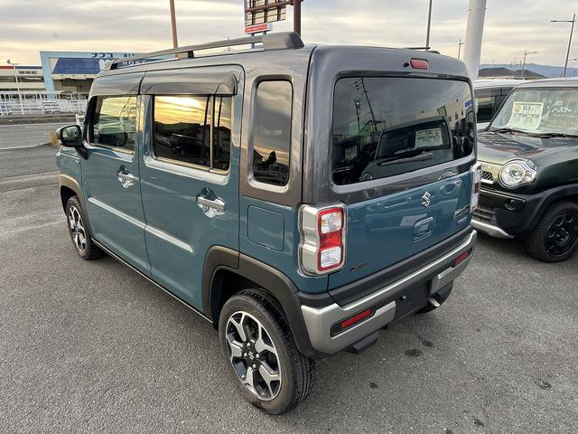 �P�C�J�t�F�̓I�[�����[�J�[�̂��Ԃ���葵���Ă���܂��̂ŁA�P�x�̂�����ŃI�[�����[�J�[�̂��Ԃ����ۂɌ��Ĕ�ׂĂ����������Ƃ��o���܂��B����Ԃ��������p�ӂ��Ă���܂��̂ŁA�y��������ׂ��܂��傤�I