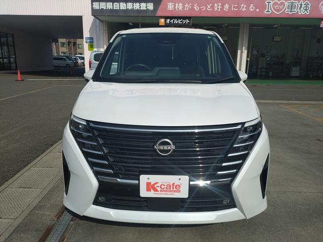 セレナ ハイウェイスターＶ　ナビ・Ｂｌｕｅｔｏｏｔｈ　バックカメラ　スマートキー　両側電動スライドドア　衝突被害軽減ブレーキ　アイドリングストップ　クリアランスソナー　ＥＴＣ　ＬＥＤヘッドライト　ＭＴモード付（4枚目）