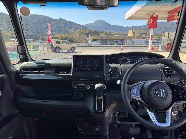 N-BOXカスタム G・Lホンダセンシング フルセグナビ・Bluetooth付 スマートキー 両側スライド片側電動ドア アイドリングストップ ETC ECS シートヒーター LEDヘッドライト(2枚目)