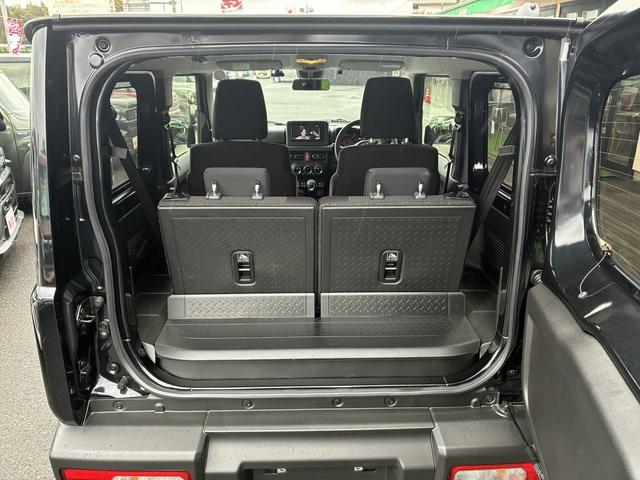 �P�C�J�t�F�̓I�[�����[�J�[�̂��Ԃ���葵���Ă���܂��̂ŁA�P�x�̂�����ŃI�[�����[�J�[�̂��Ԃ����ۂɌ��Ĕ�ׂĂ����������Ƃ��o���܂��B����Ԃ��������p�ӂ��Ă���܂��̂ŁA�y��������ׂ��܂��傤�I