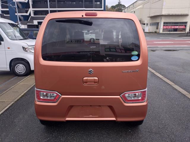 �P�C�J�t�F�̓I�[�����[�J�[�̂��Ԃ���葵���Ă���܂��̂ŁA�P�x�̂�����ŃI�[�����[�J�[�̂��Ԃ����ۂɌ��Ĕ�ׂĂ����������Ƃ��o���܂��B����Ԃ��������p�ӂ��Ă���܂��̂ŁA�y��������ׂ��܂��傤�I