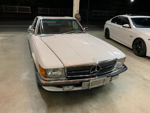 ５６０ＳＬ　正規ディラー車　左ハンドル　赤レザーシート　ウッドコンビハンドル　ホイール４本塗装済み　走行８９０００ｋｍ(14枚目)