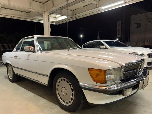 ５６０ＳＬ　正規ディラー車　左ハンドル　赤レザーシート　ウッドコンビハンドル　ホイール４本塗装済み　走行８９０００ｋｍ(18枚目)