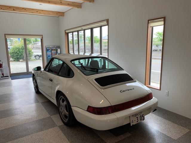 ９１１ ９１１カレラ４　５速マニュアル　正規ディーラー　サンルーフ　エンジンＯＨ済み　社外品足回り（4枚目）