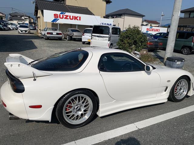 ＲＸ－７ タイプＲＳ　５速ミッション車　ＢＢＳアルミホイール　フジツボマフラー　エアコン　パワステ　リアウィング　走行３５０００ｋｍ　修復歴有（8枚目）